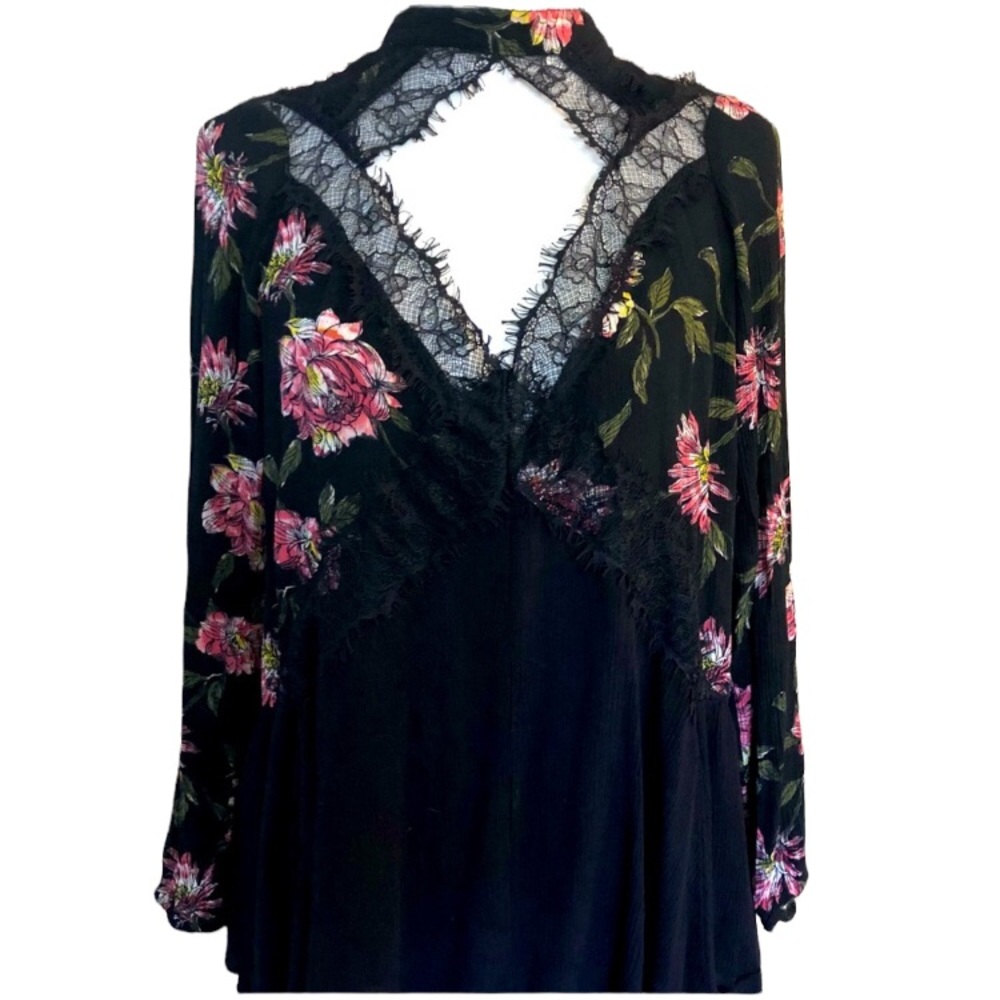 Daytrip Lace Cutout Shirt